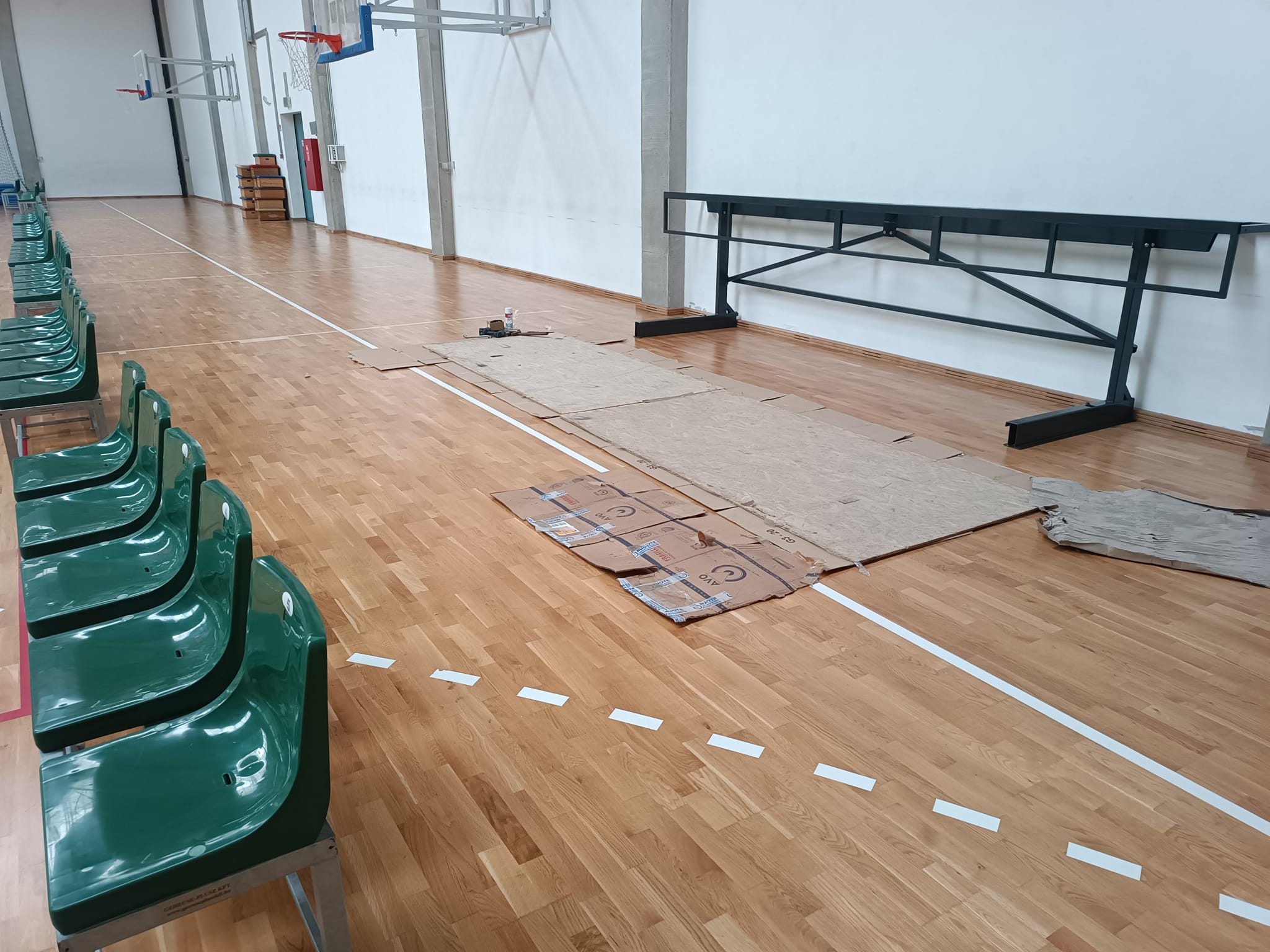 Mobil lelátóval gazdagodik az Árpád Sportcsarnok